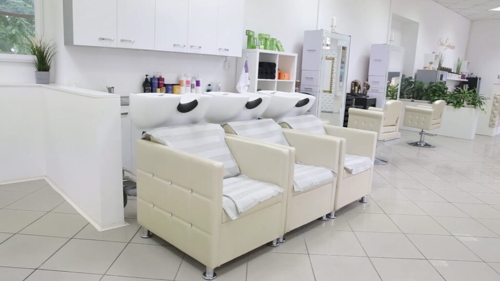 obrázek ze stránky Kadeřnictví